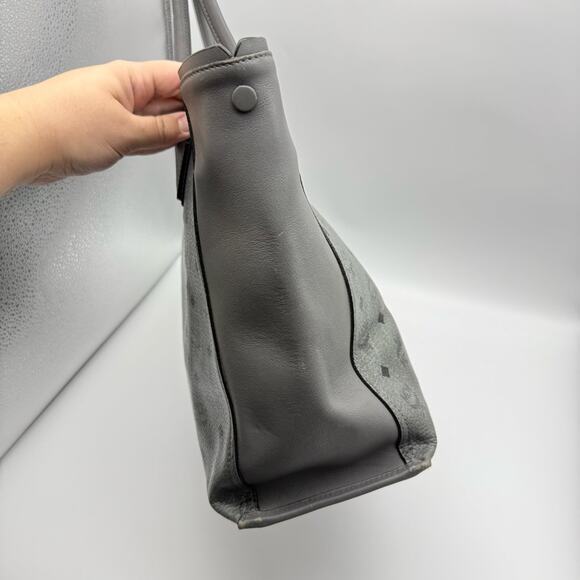 MCM Monogram Visetos Top Zip Shopper Tote Grey - Picture 5 of 16